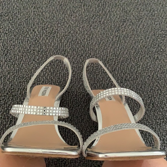 Steve Madden Silver Heels - Picture 6 of 6